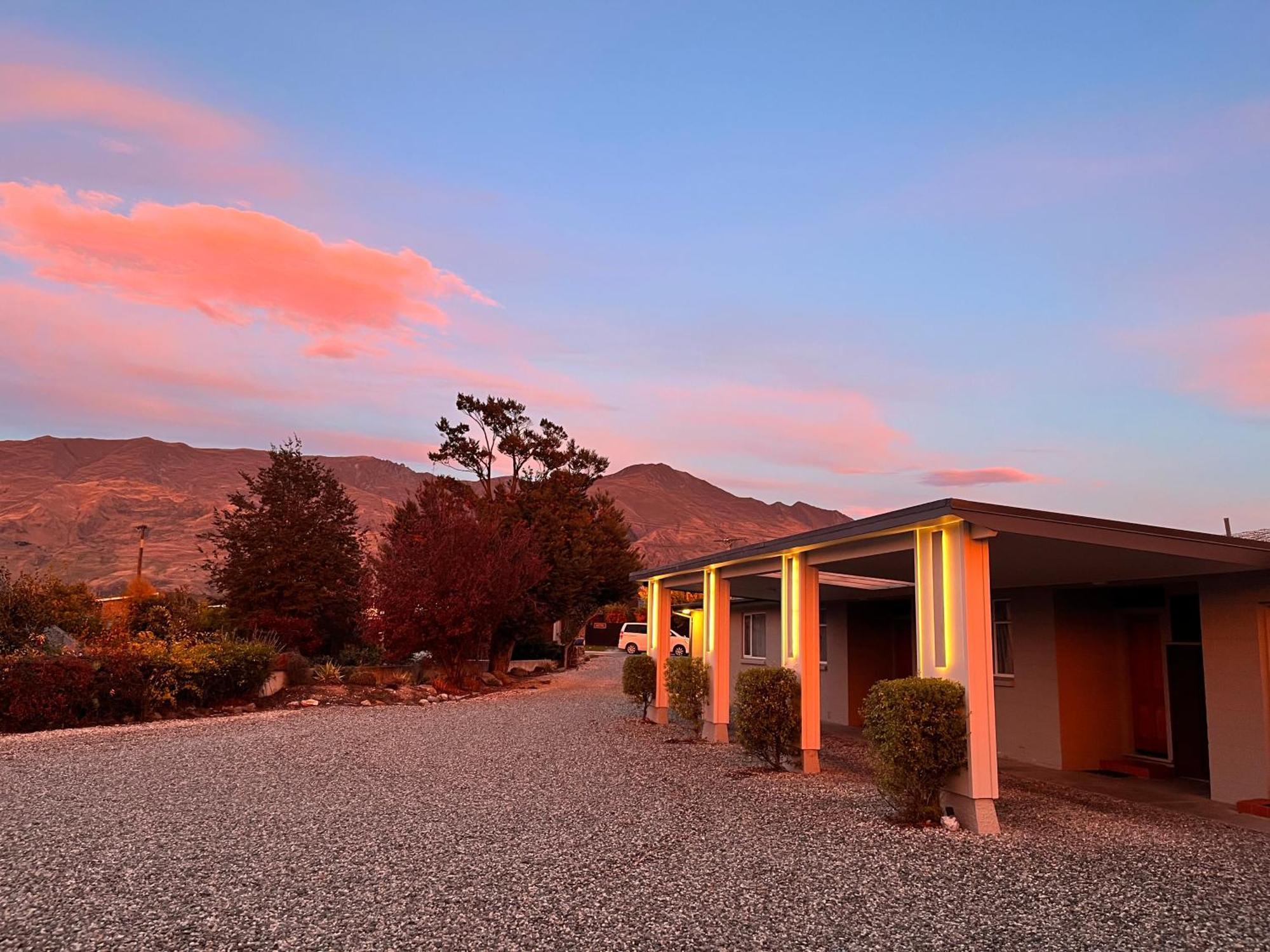 Manuka Crescent Motel Wanaka Dış mekan fotoğraf